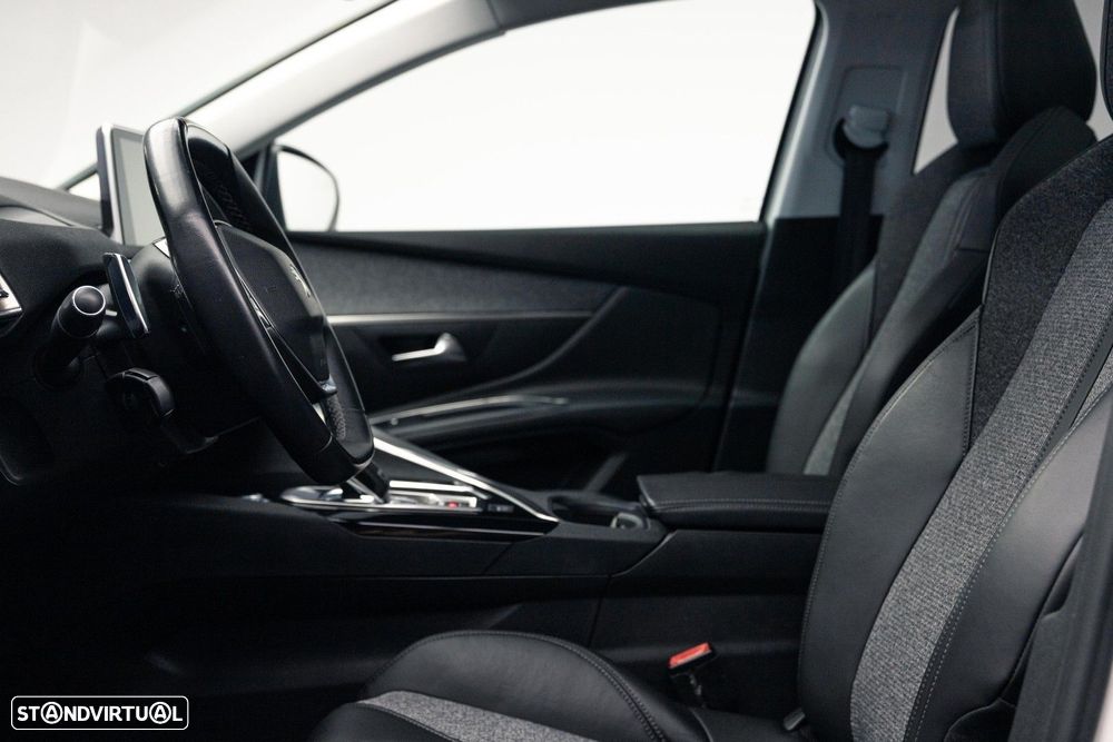 Peugeot 5008 1.5 BlueHDi Allure EAT8 - 21