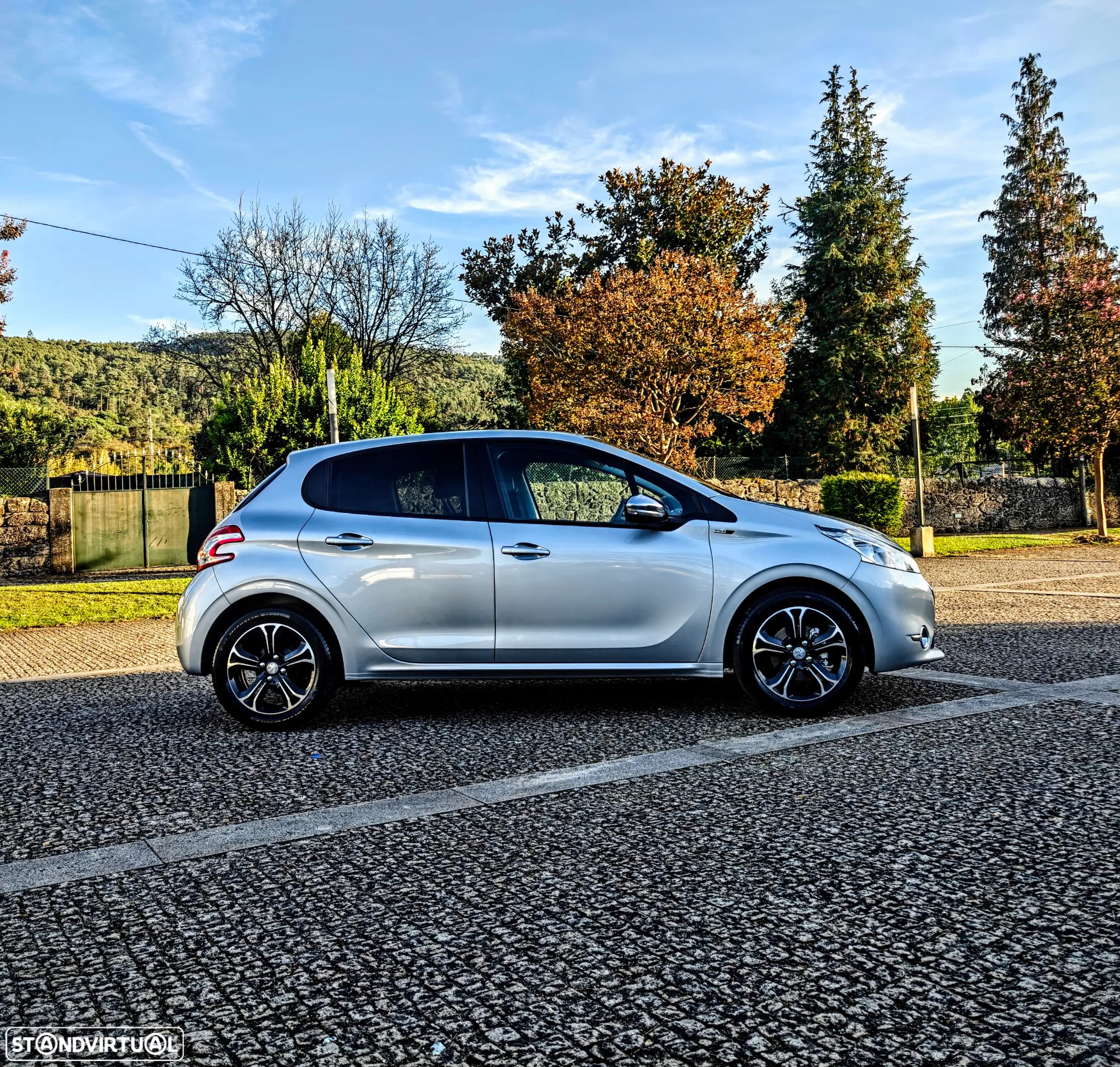 Peugeot 208 1.2 PureTech Style - 20