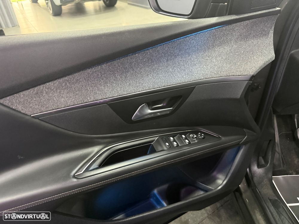 Peugeot 3008 1.2 PureTech Allure J18 - 10
