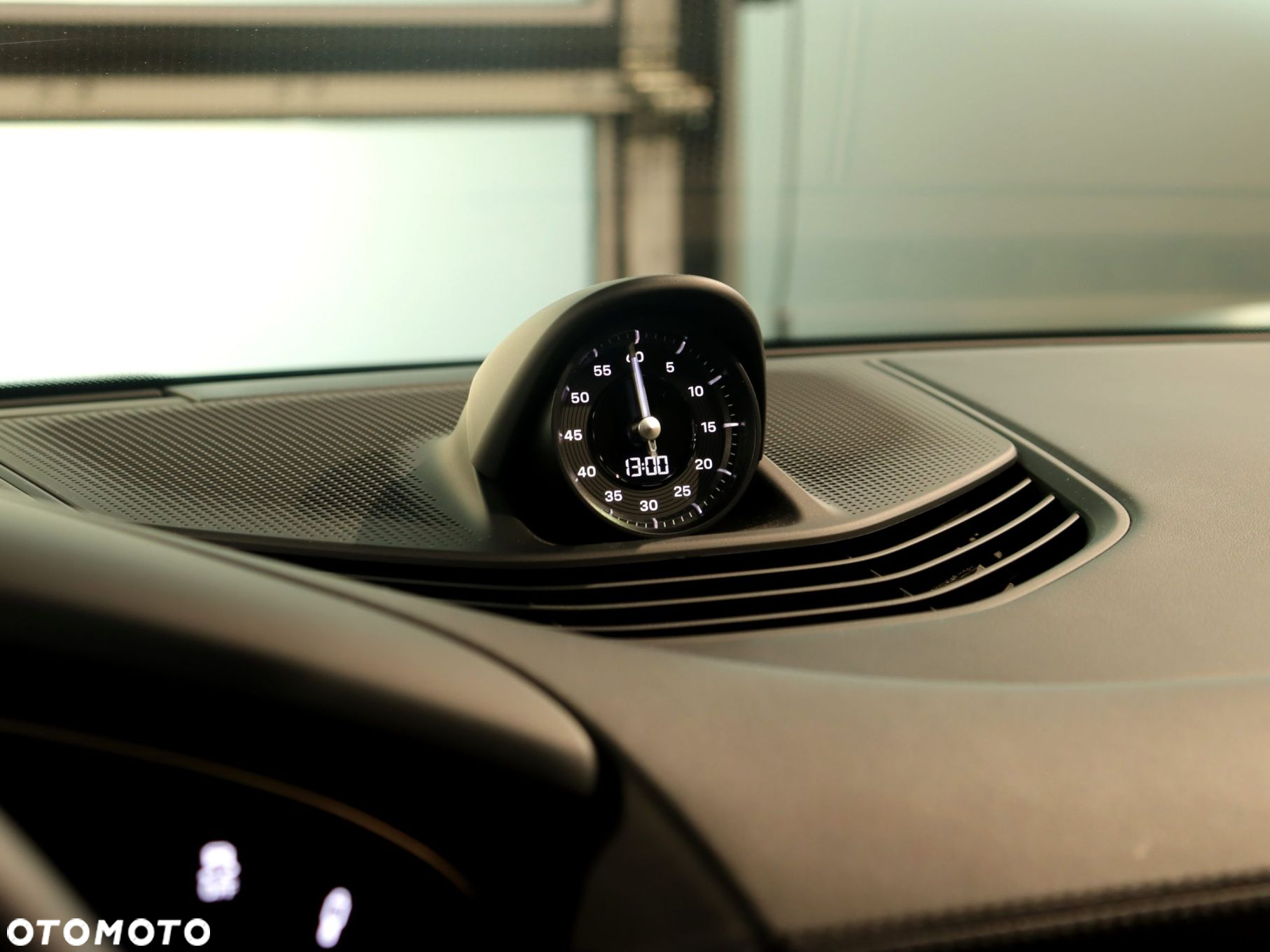 Porsche Taycan - 23
