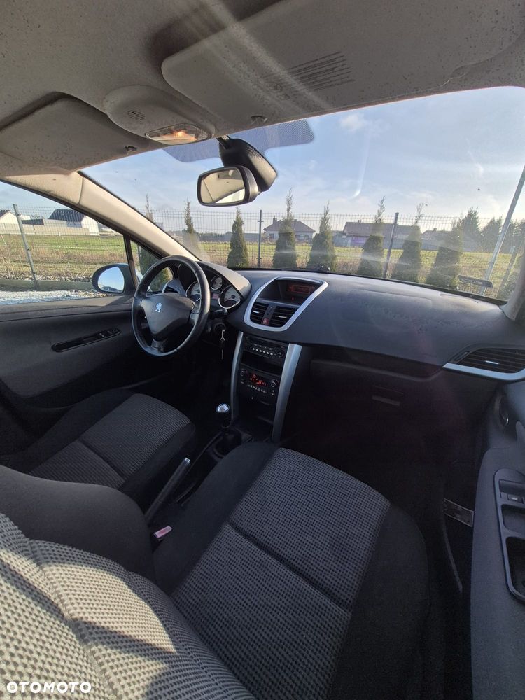 Peugeot 207 1.6 HDi - 18