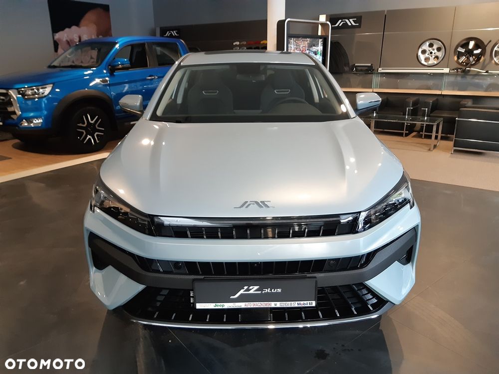 JAC J7 Plus CVT - 5