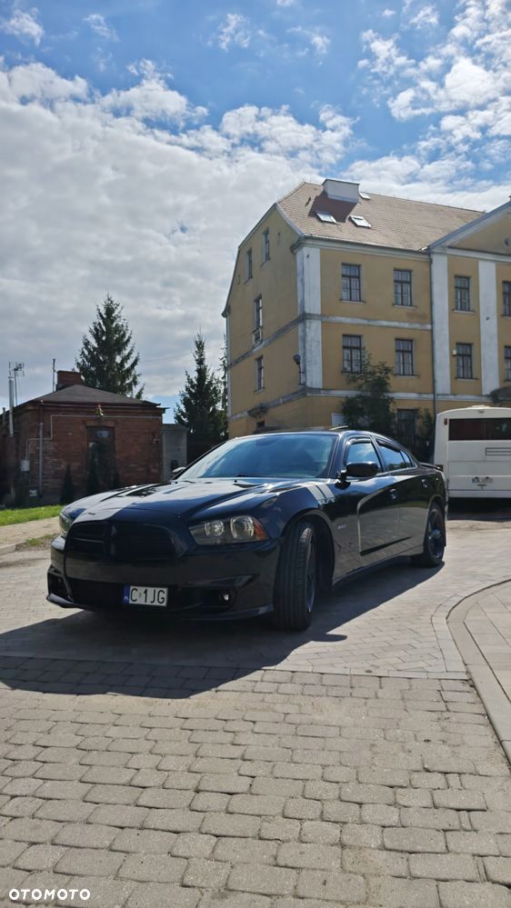 Dodge Charger - 4