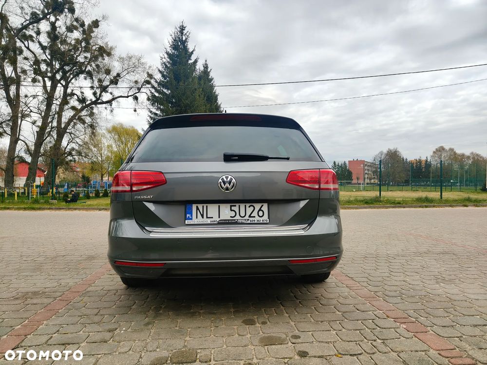 Volkswagen Passat 2.0 TDI (BlueMotion Technology) Comfortline - 29