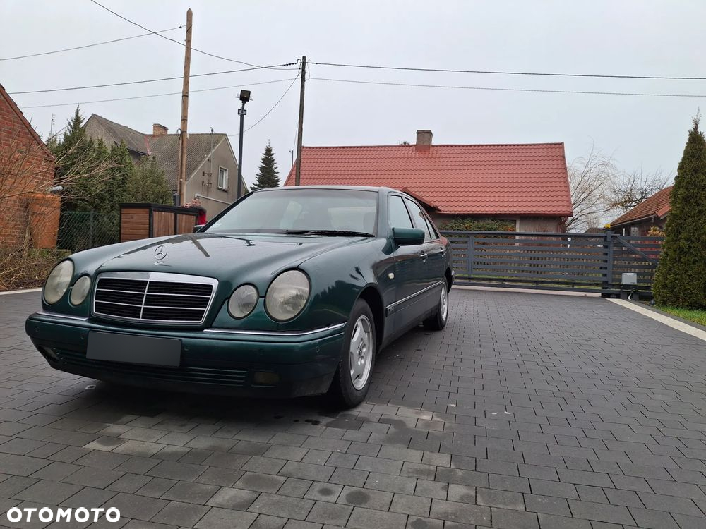 Mercedes-Benz Klasa E - 2