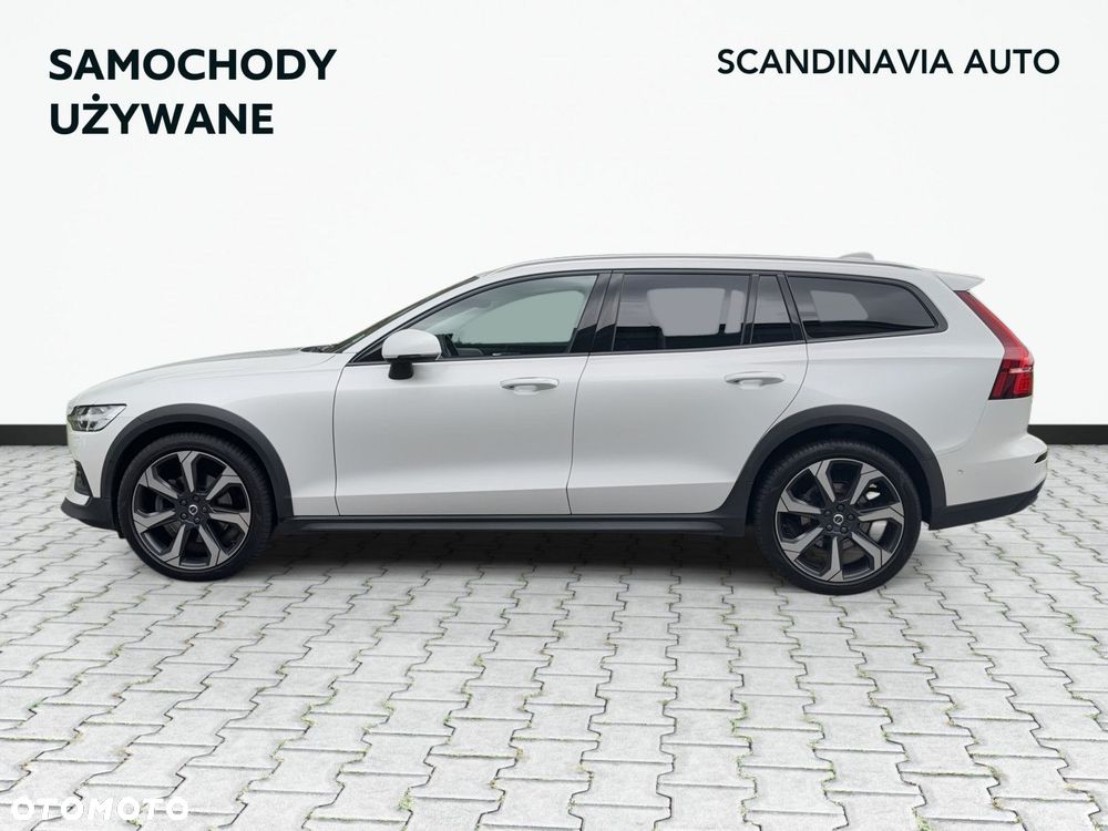 Volvo V60 Cross Country - 8