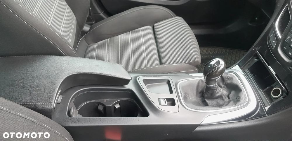 Opel Insignia - 36