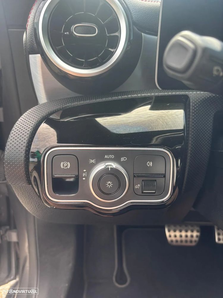 Mercedes-Benz CLA 180 d Shooting Brake AMG Line Aut. - 16