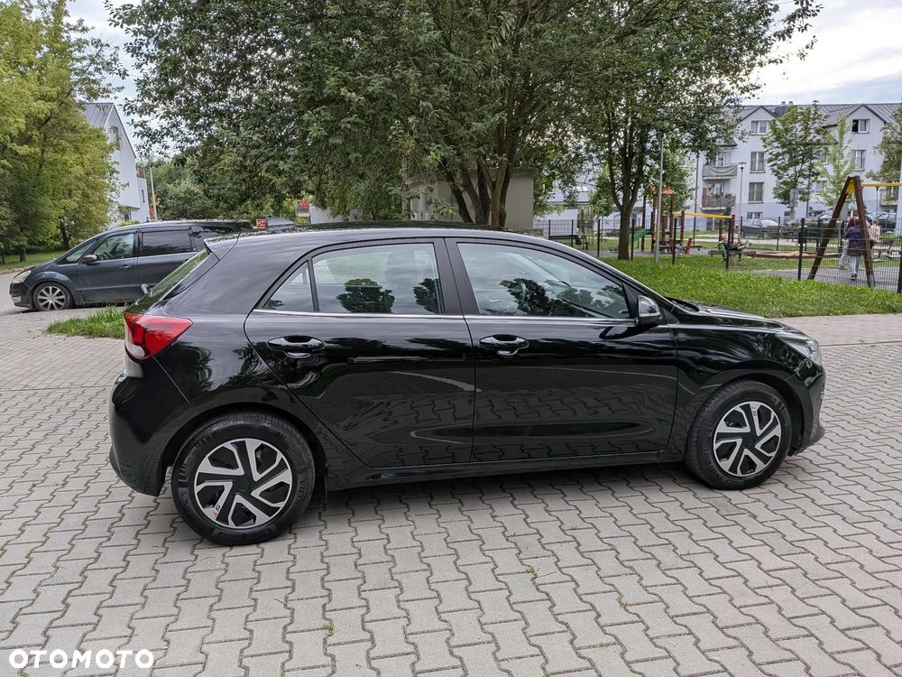 Kia Rio 1.2 Business Line - 11