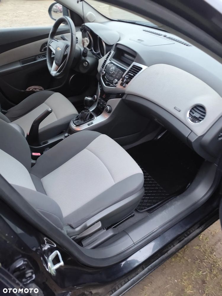 Chevrolet Cruze 1.6 LT - 15