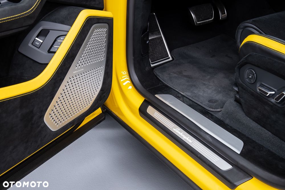 Lamborghini Urus - 20