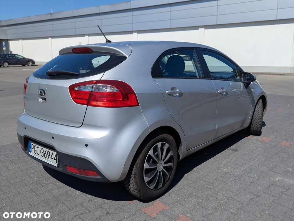 Kia Rio 1.4 M - 6