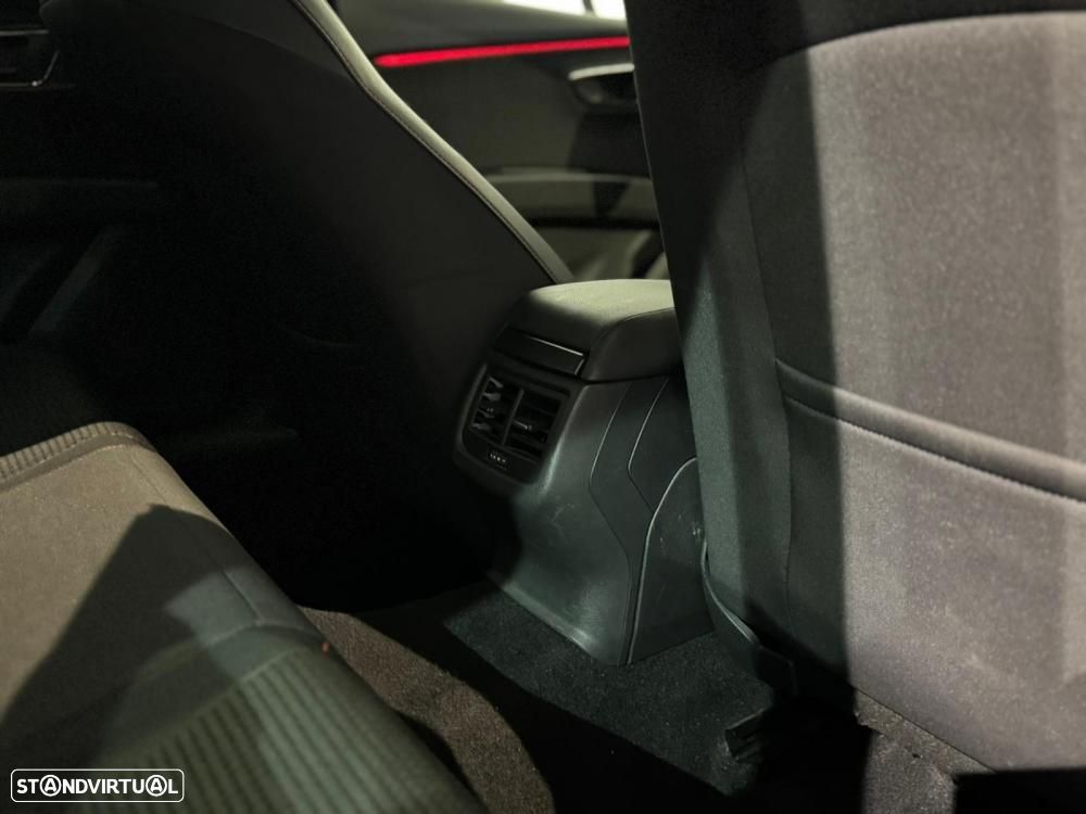 SEAT Leon ST 2.0 TDI DPF DSG FR - 23