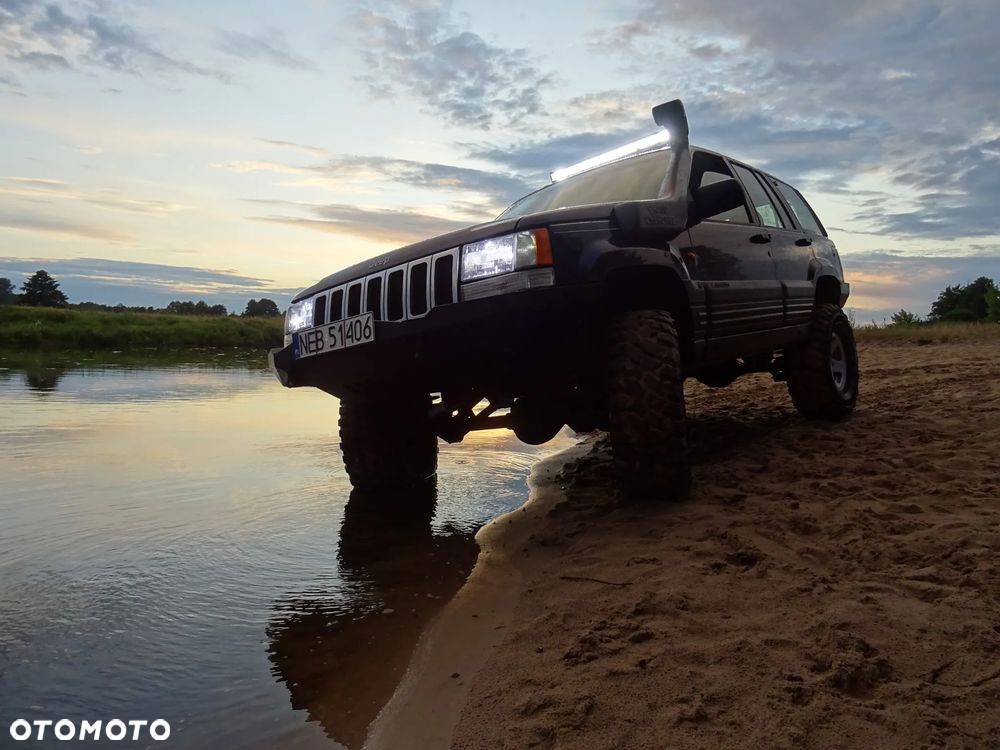 Jeep Grand Cherokee 4.0 Laredo - 18