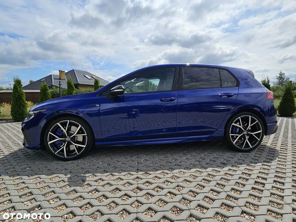 Volkswagen Golf - 1