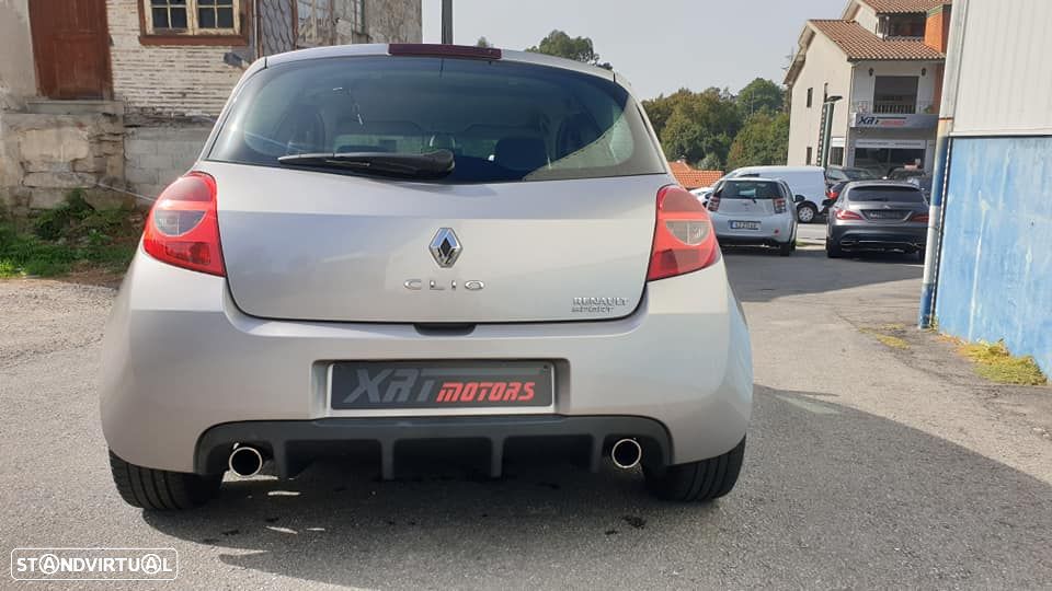 Renault Clio 2.0 16V Sport - 9
