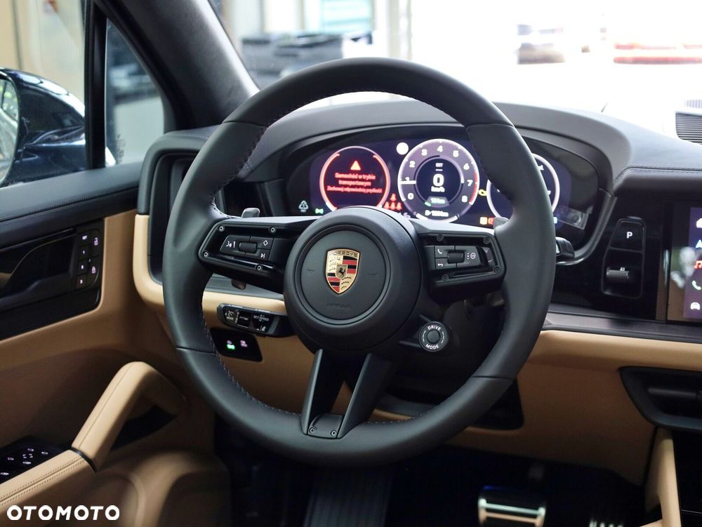 Porsche Cayenne - 16