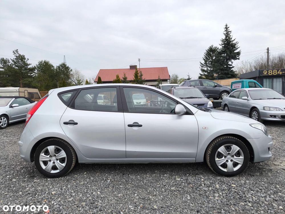 Hyundai i30 1.4 Classic + - 7