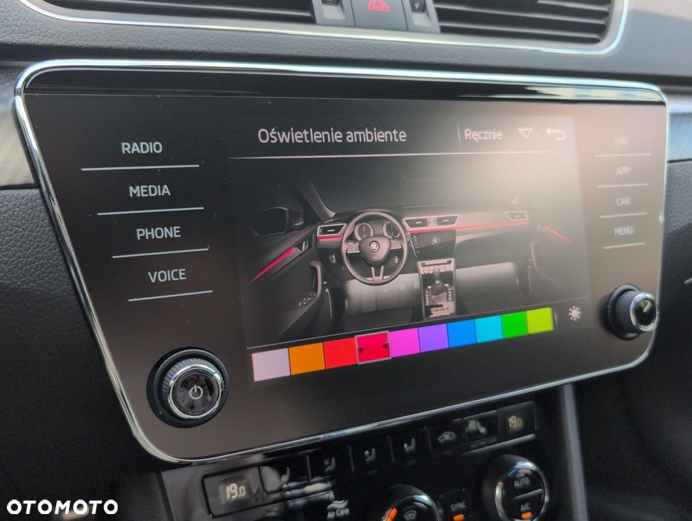 Skoda Superb 2.0 TDI SCR Sportline DSG - 32