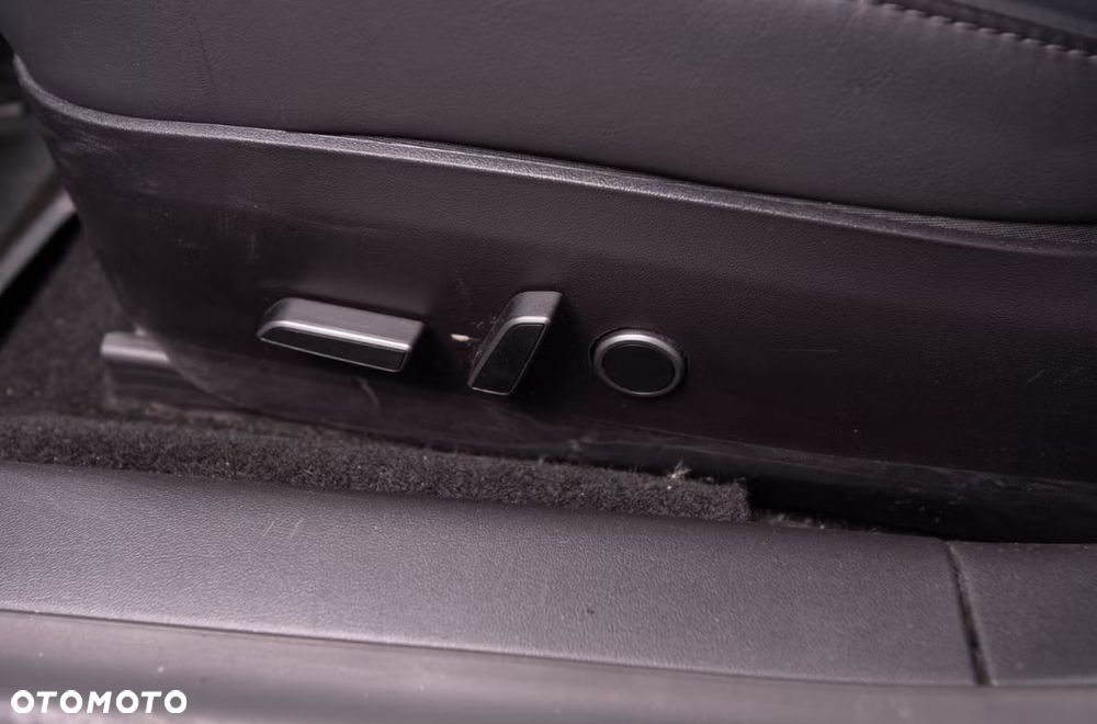Tesla Model 3 Langstreckenbatterie Allradantrieb Dual Motor - 14