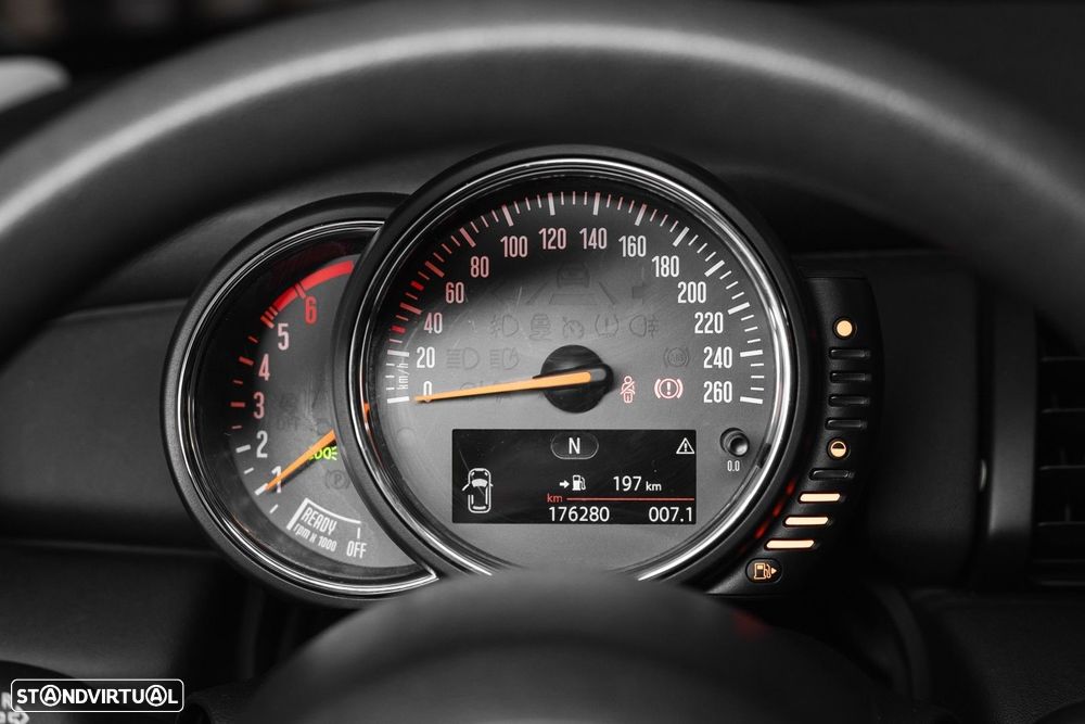 MINI 3 Portas One D - 13