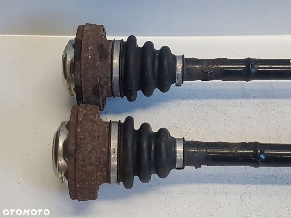 BMW 1 E87 2.0D PÓŁOŚ PRAWA 7533446 - 6