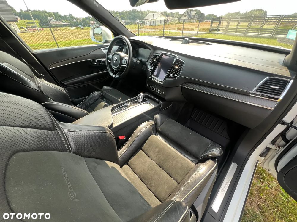 Volvo XC 90 T8 AWD Plug-In Hybrid R-Design 7os - 8