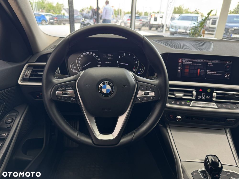 BMW Seria 3 318i Advantage - 16