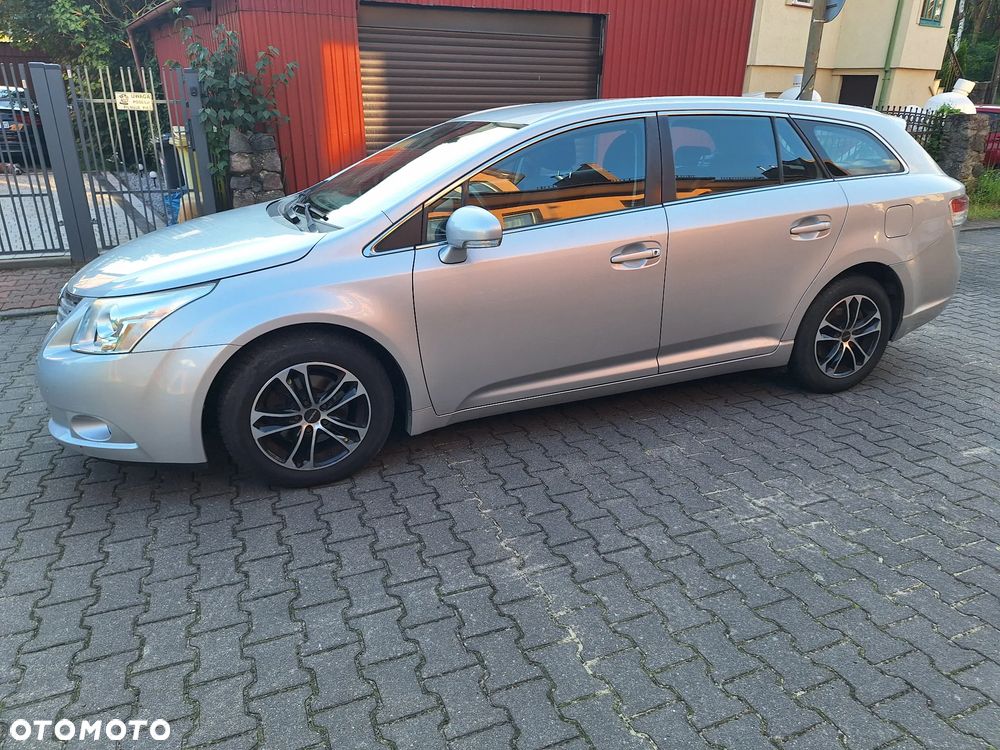 Toyota Avensis - 7