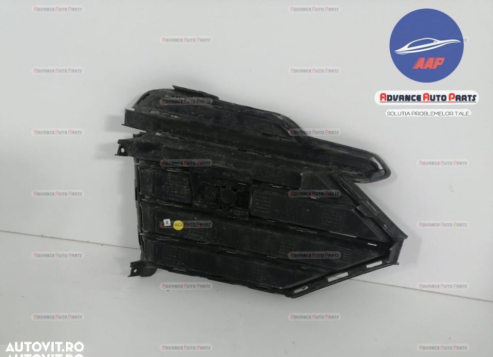 Grila Proiector Dreapta R Line originala Volkswagen VW Touareg generat - 5