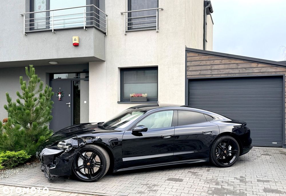 Porsche Taycan - 6