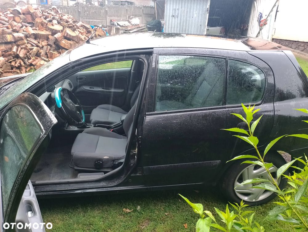 Nissan Almera - 8
