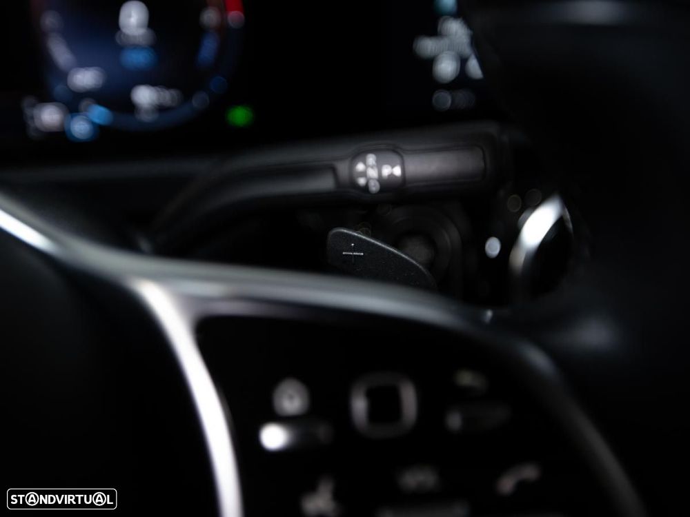 Mercedes-Benz CLA 250 e Shooting Brake Progressive - 17