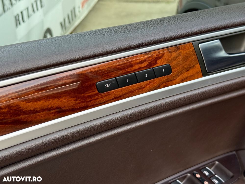 Volkswagen Touareg 3.0 V6 TDI DPF Automatik Individual - 21