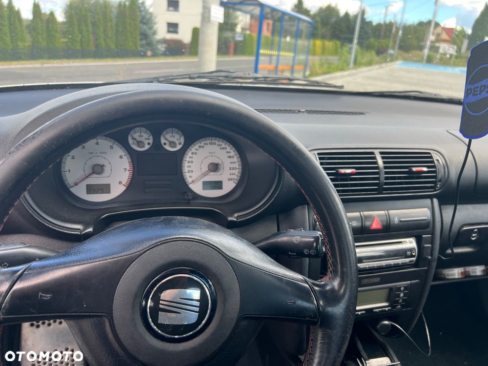 Seat Leon 1.8T Cupra R - 12