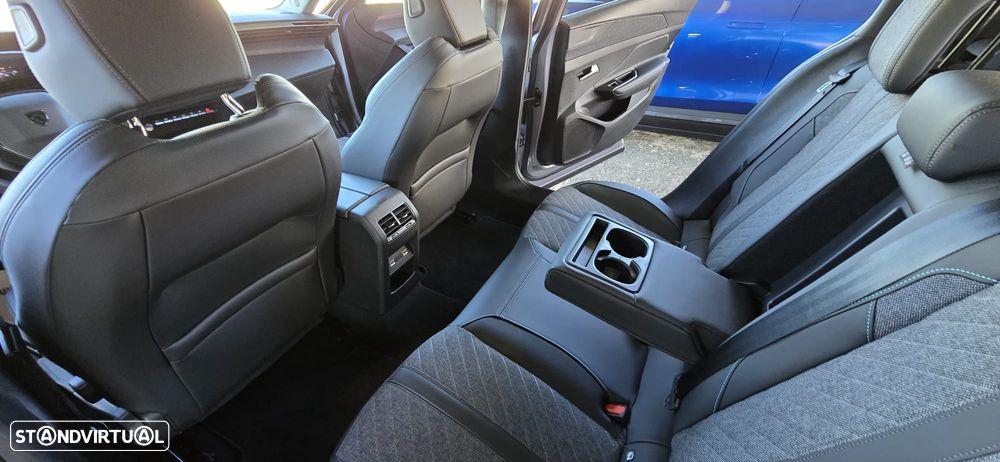 Peugeot 408 1.2 PureTech Allure Pack EAT8 - 25