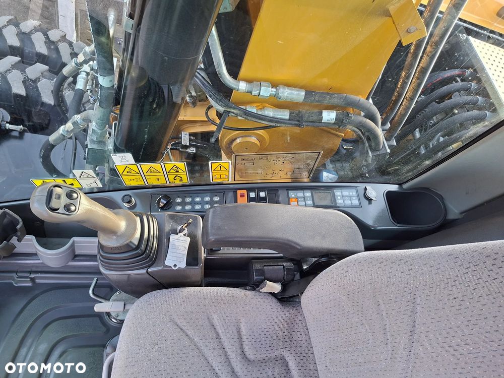 Caterpillar CAT M 313 D - 29