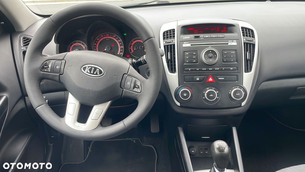 Kia Ceed - 6