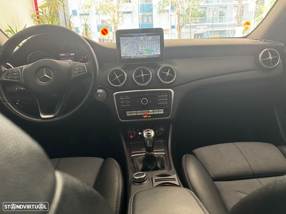 Mercedes-Benz GLA 200 Style - 18