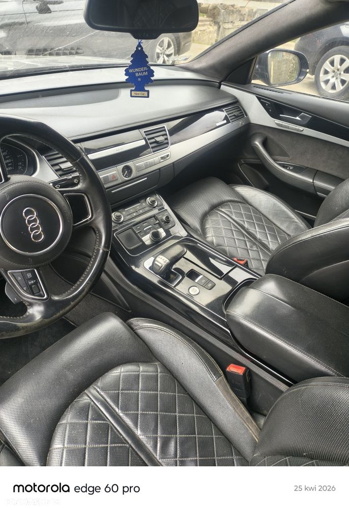 Audi A8 - 6