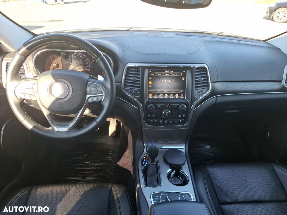 Jeep Grand Cherokee - 12