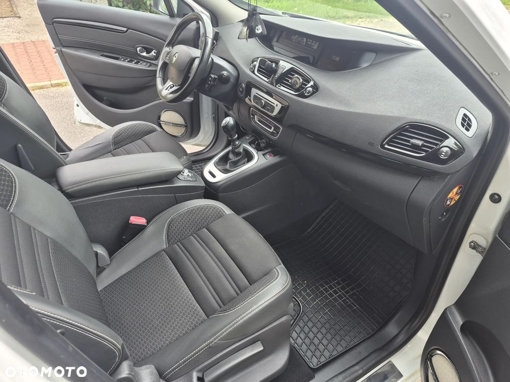 Renault Scenic 1.5 dCi Bose EDition - 11
