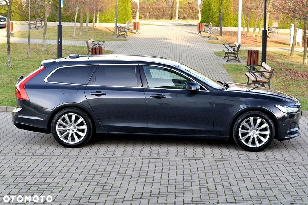 Volvo V90 D3 Momentum Pro - 9