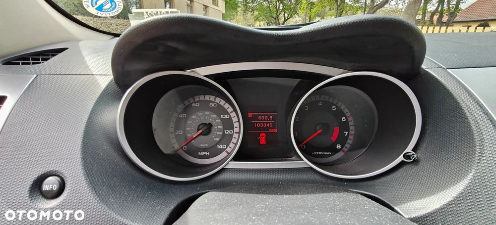 Mitsubishi Outlander 3.0 V6 LS 2WD - 10