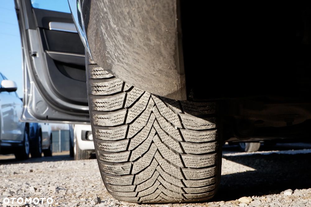 Volvo V90 T5 R-Design - 38