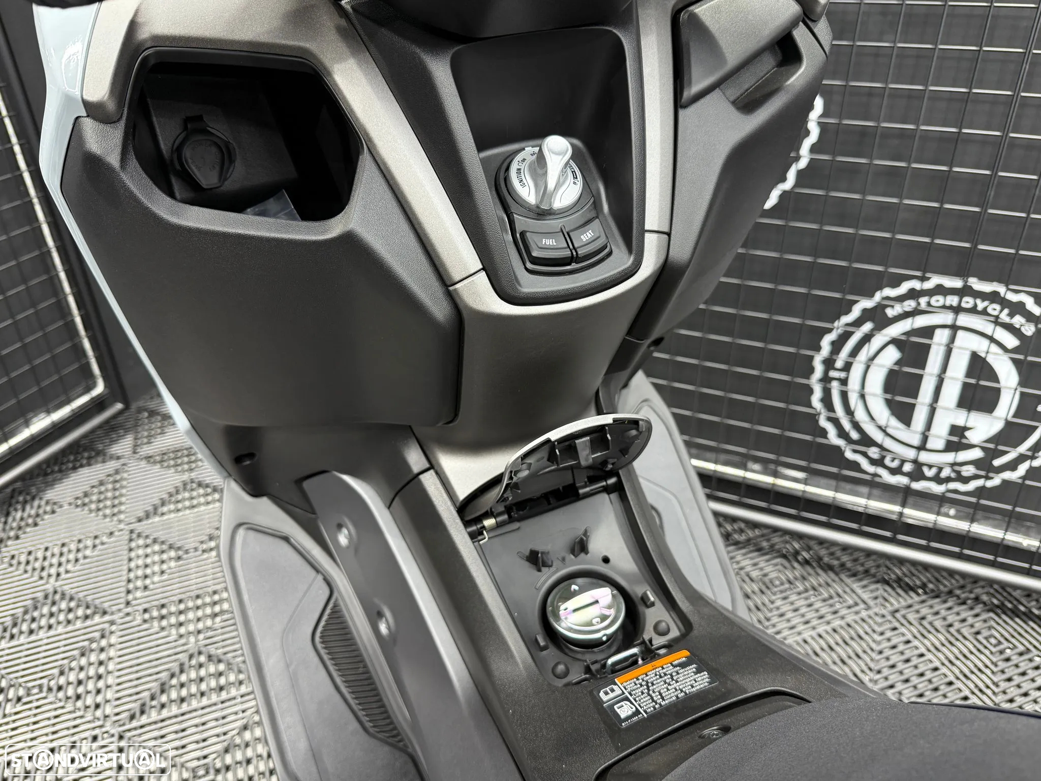 Yamaha NMAX 125 TECH MAX - 10