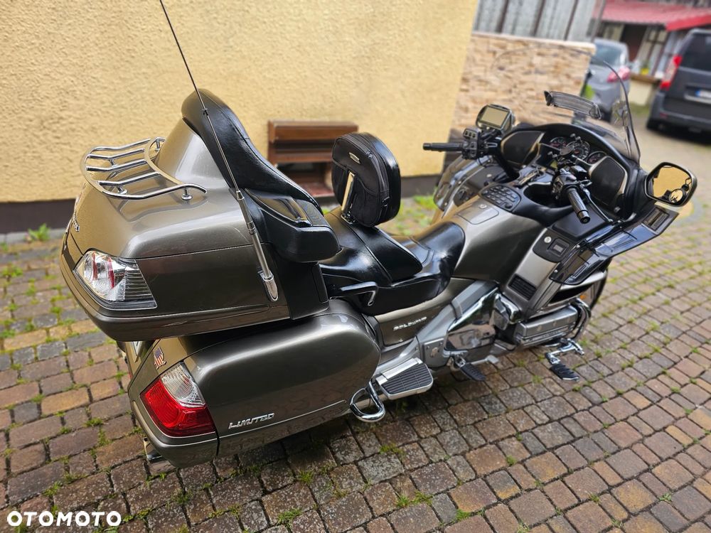 Honda GL - 6