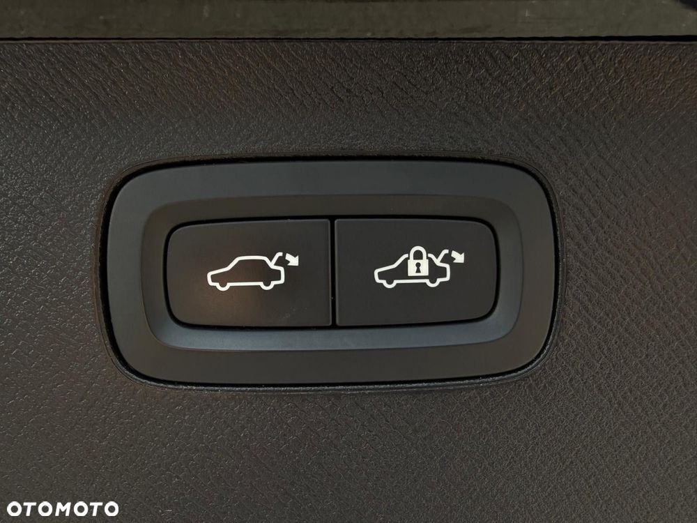 Volvo XC 90 - 11