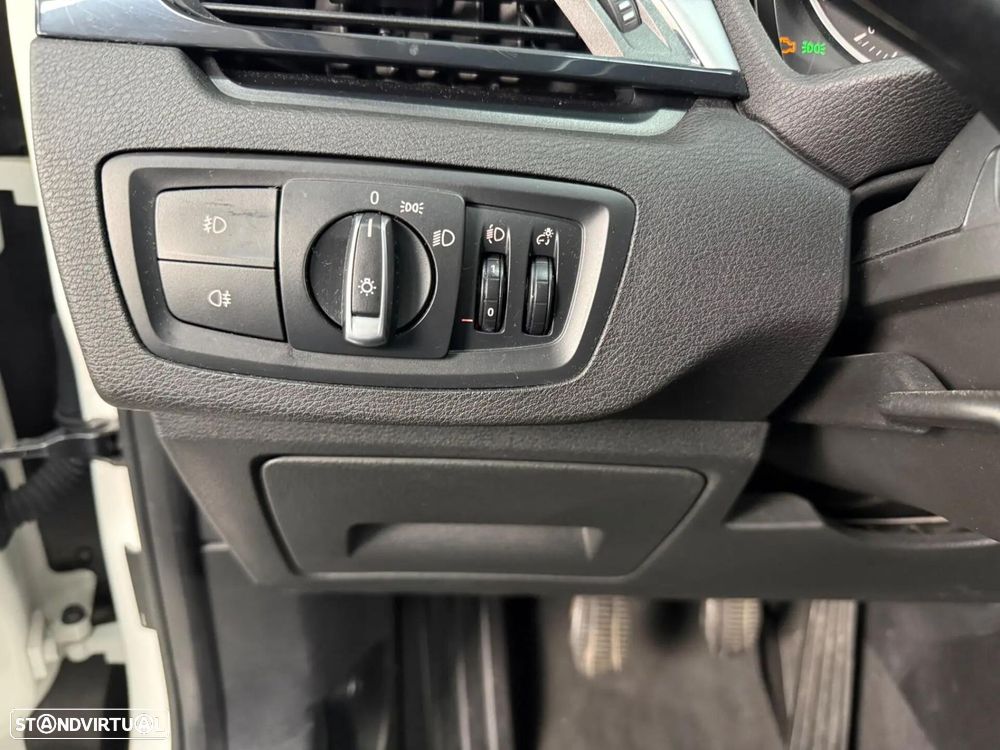 BMW X1 18 d sDrive - 10