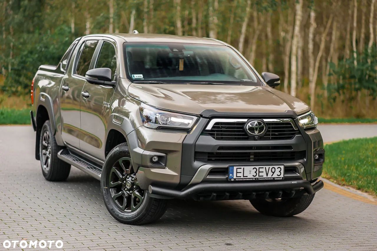 Toyota Hilux 2.8 D-4D Double Cab Invincible Sport 4x4 - 1
